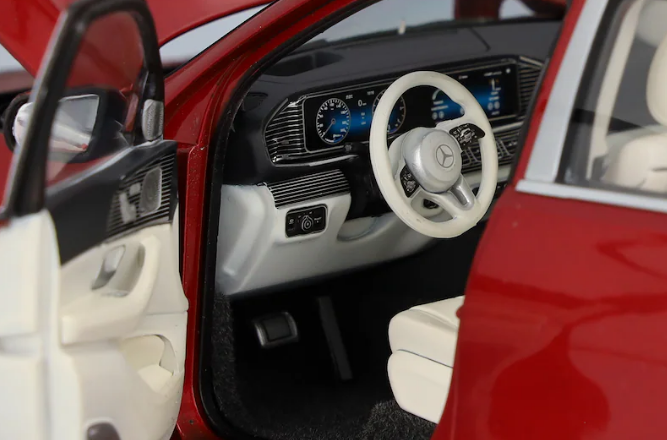 Mercedes-Maybach GLS 600 4MATIC, X167 designo hyazinthrot metallic, PARAGON MODELS, 1:18