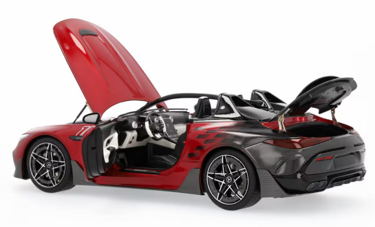 Modellauto Mercedes-AMG PureSpeed, R232 Le Mans rot, 1:18
