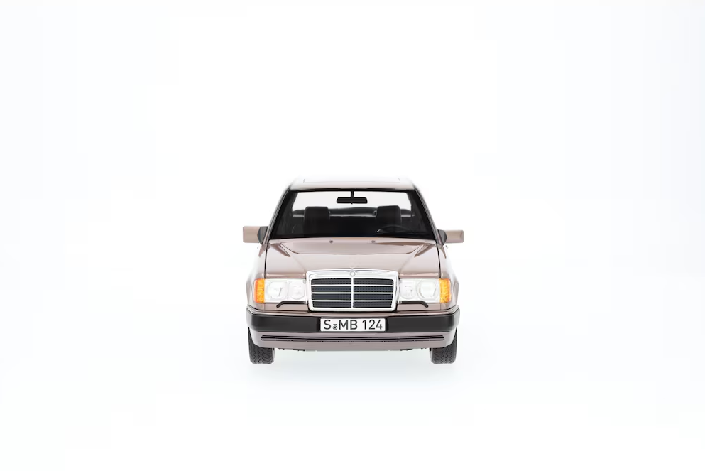 Modello di auto 230 E W 124 (1989-1993), berlina