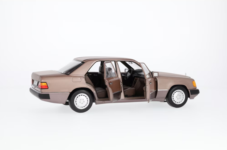 Model car 230 E W 124 (1989-1993), sedan